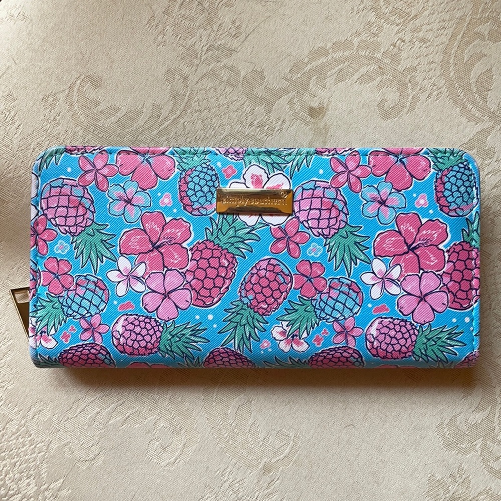 Simply Southern pineapple, flower wallet in EUC